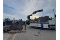 На Старому ринку демонтують центральний вхід (фото/відео)