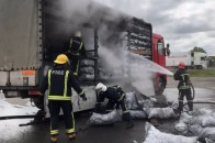 На Волині у вантажівці сталася пожежа