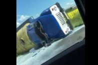 На Волині перекинувся молоковоз (відео)