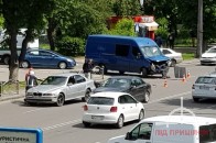 У Луцьку мікроавтобус протаранив 