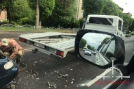 У Луцьку легковик влетів у вантажівку з лафетом (фото)