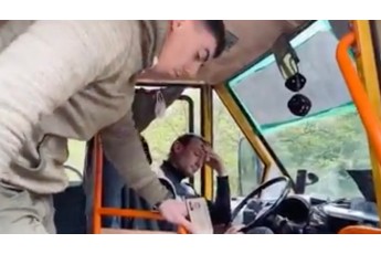 Водій вигнав з маршрутки атовця, який втратив ногу на Донбасі, ветеран його провчив (відео)