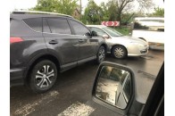 У Луцьку на перехресті позашляховик протаранив легковика (фото)