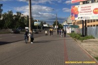 Лучанку оштрафували на 17 тисяч за перебування на зупинці без маски