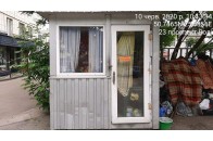 У центрі Луцьку виявили незаконно встановлену захаращену будку (фото)