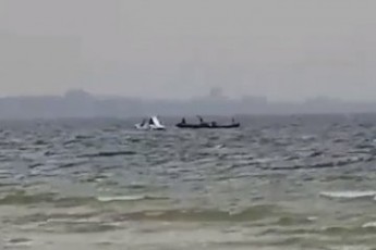 Під час шторму на Світязі відпочивальники на катамарані опинилися посеред озера