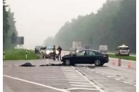 Тіла розкидало по дорозі: внаслідок жахливої ДТП на трасі Київ-Чоп загинуло двоє осіб, ще троє – у лікарні (фото)