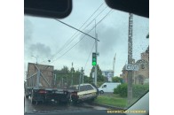 У Луцьку – аварія за участі Mercedes та вантажівки (фото)