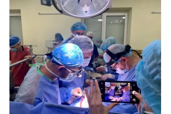 У львівській лікарні, яку очолив волинянин, провели унікальну операцію (фото, відео 18+)