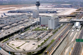 В аеропорту Афін затримали 17 українців: їх помістили в ізолятор