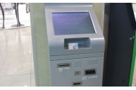 На зупинках Луцька встановлять термінали для поповнення електронних квитків (адреси)