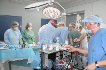 У місті на Волині медики провели складну восьмигодинну операцію на серці (фото)