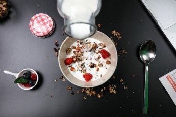 Чому йогурт не варто їсти вранці