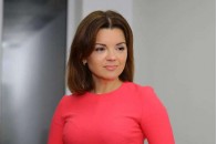 У Марічки Падалко під час прямого ефіру випуску ТСН випав передній зуб (фото, відео)