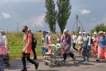 Волиняни вигнали вірян МП,  які йшли хресним ходом до Почаєва (фото, відео)