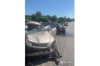 Усе в крові, машини розбиті вщент: на Київщині сталася страшна ДТП, багато жертв (фото)