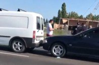 У місті на Волині на перехресті − зіткнулись 4 автівки (відео)