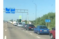 Головні новини Волині 8 серпня: у будинку знайшли труп чоловіка; утворилась шалена черга автомобілів з відпочивальниками на Шацькі озера