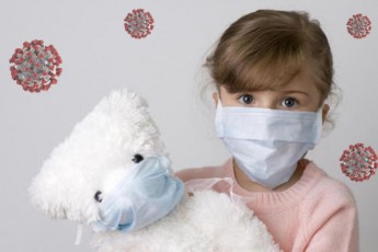 Діти передають COVID-19 так само легко, як застуду: експерт попередив про небезпеку