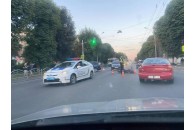 У Луцьку автомобіль зіткнувся з мотоциклом, є постраждалі
