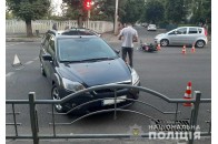 Оприлюднили деталі зіткнення легковика з мотоциклом у Луцьку: постраждав 22-річний молодик (фото)