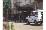 У Луцьку затримали чоловіка зі зброєю, котрий перебуває на обліку в психлікарні (фото)