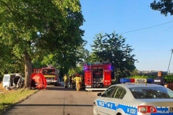 Молодий українець та його 13-річна донька загинули в аварії у Польщі