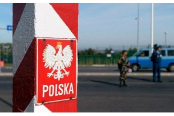 Польща почала приймати перших біженців з Білорусі