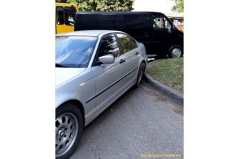 У Луцьку – аварія за участі BMW та мікроавтобуса (фото)