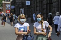 Карантин в Україні не лише подовжили, а й посилили: що тепер під забороною