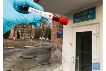 Через затримку ПЛР-тестування в області, лікарня у місті на Волині переповнена хворими з підозрою на COVID-19