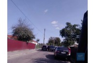 На Волині – аварія: машина в’їхала у припарковане авто (фото)