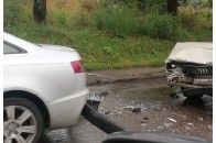 У Луцьку на пішохідному переході зіткнулися дві автівки, рух дорогою ускладнено