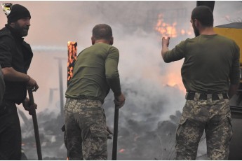 Бійці волинської бригади допомагають ліквідовувати масштабні пожежі на Луганщині