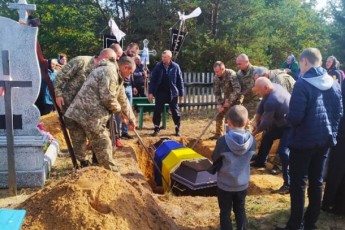Головні новини Волині 4 жовтня: помер військовослужбовець, який захищав нашу країну; п'яний автомийник вкрав авто клієнта та вчинив ДТП