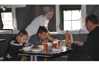 Бійці волинської бригади облаштували на Луганщині їдальню для місцевих жителів