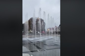 У Луцьку в тестовому режимі запустили новий фонтан (відео)