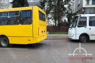 У Луцьку біля РЦ зіткнулися дві маршрутки