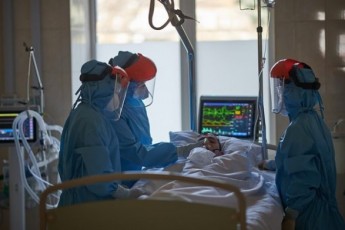 В Україні зайнято майже 70% лікарняних ліжок для лікування коронавірусу