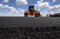 В Україні запустили сервіс для водіїв, що сповіщатиме про ремонтні роботи, та через який можна повідомляти про ями