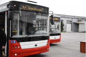 Від завтра Луцьком курсуватимуть два нових та сучасних тролейбуси