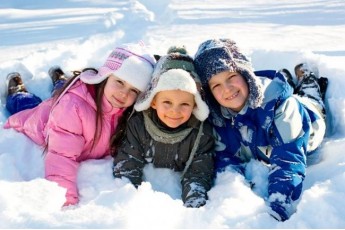 Зимові канікули 2020-2021: скільки та коли відпочиватимуть школярі
