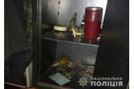 У волинянина під час масштабних обшуків виявили оптичний приціл, гранату і цілий арсенал наркотиків (фото/відео)