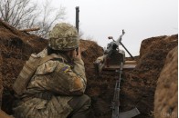 Окупанти поранили українського військового під час обстрілу, – штаб ООС