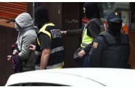 В Іспанії затримали банду українців, які незаконно продавали зброю та танки (відео)