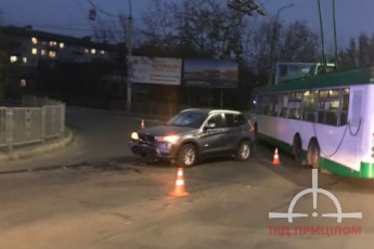 Аварія у Луцьку: Renault та BMW не поділили дорогу (фото)
