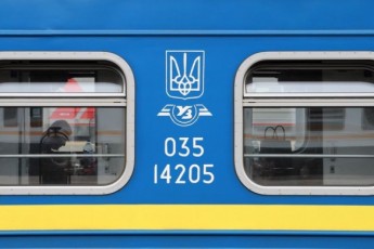 Укрзалізниця відновлює рух двох поїздів на Волині
