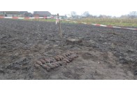 На Волині селяни знайшли на городі 25 авіабомб