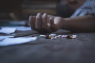 На Волині дівчина намагалась звести рахунки з життям наковтавшись пігулок