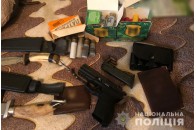 У Лучанина під час обшуку вилучили зброю, боєприпаси та наркотики